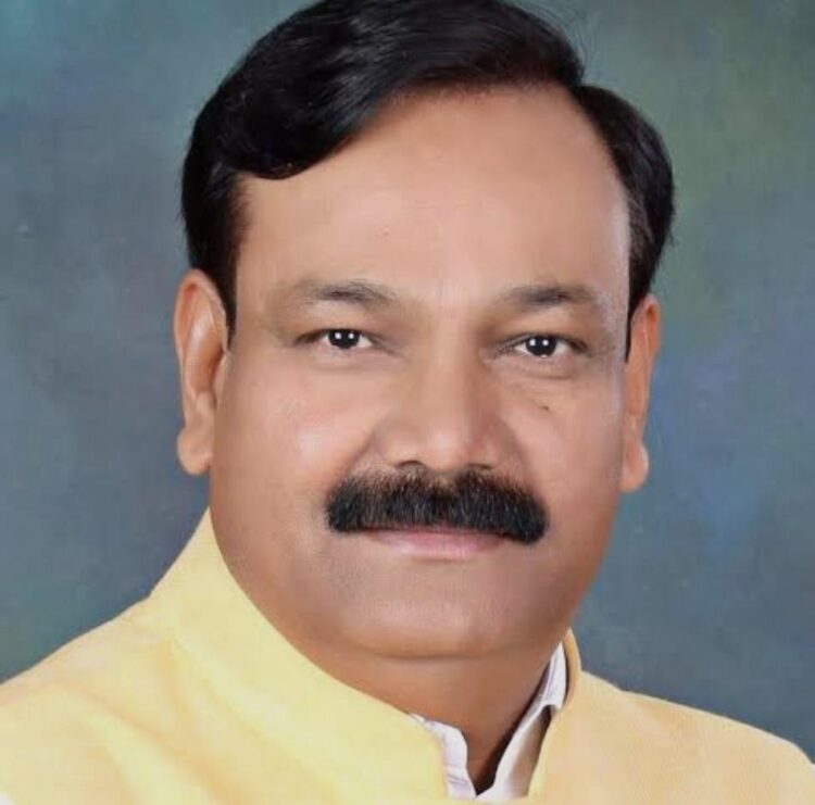 सांसद चाहर ने क्षेत्र से जुड़ी महत्वपूर्ण रेल परियोजनाओं और जनसुविधाओं के मुद्दों को सदन में उठाया