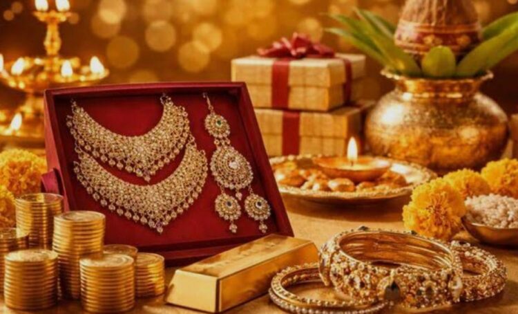 अक्षय तृतीया पर ताजनगरी का सराफा बाजार सोने की चमक से जगमगा उठा