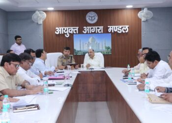 सड़क दुर्घटना में जनहानि होने की दशा में लापरवाह वाहन चालकों के लाइसेंस निलंबित करने के मंडलायुक्त ने दिए कड़े निर्देश