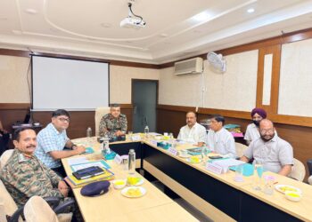 छावनी क्षेत्र के समग्र विकास, बुनियादी सुविधाओं के विस्तार को लेकर हुई महत्वपूर्ण बैठक