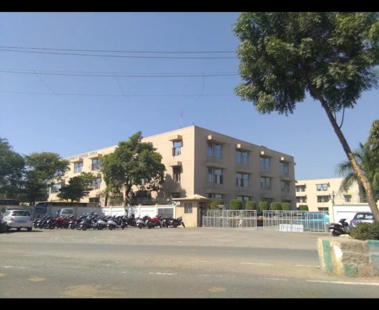 डीपीएस में झगड़ने वाले दो नाबालिगों की पहचान उजागर होने का मामला बाल अधिकार संरक्षण आयोग तक पहुंचा