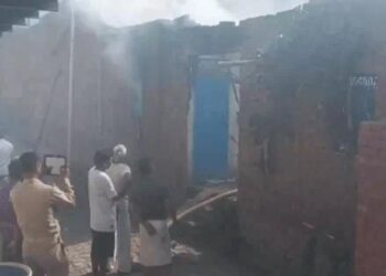 फाउंड्री नगर में मकान में लगी आग से दो सिलेंडर फटे