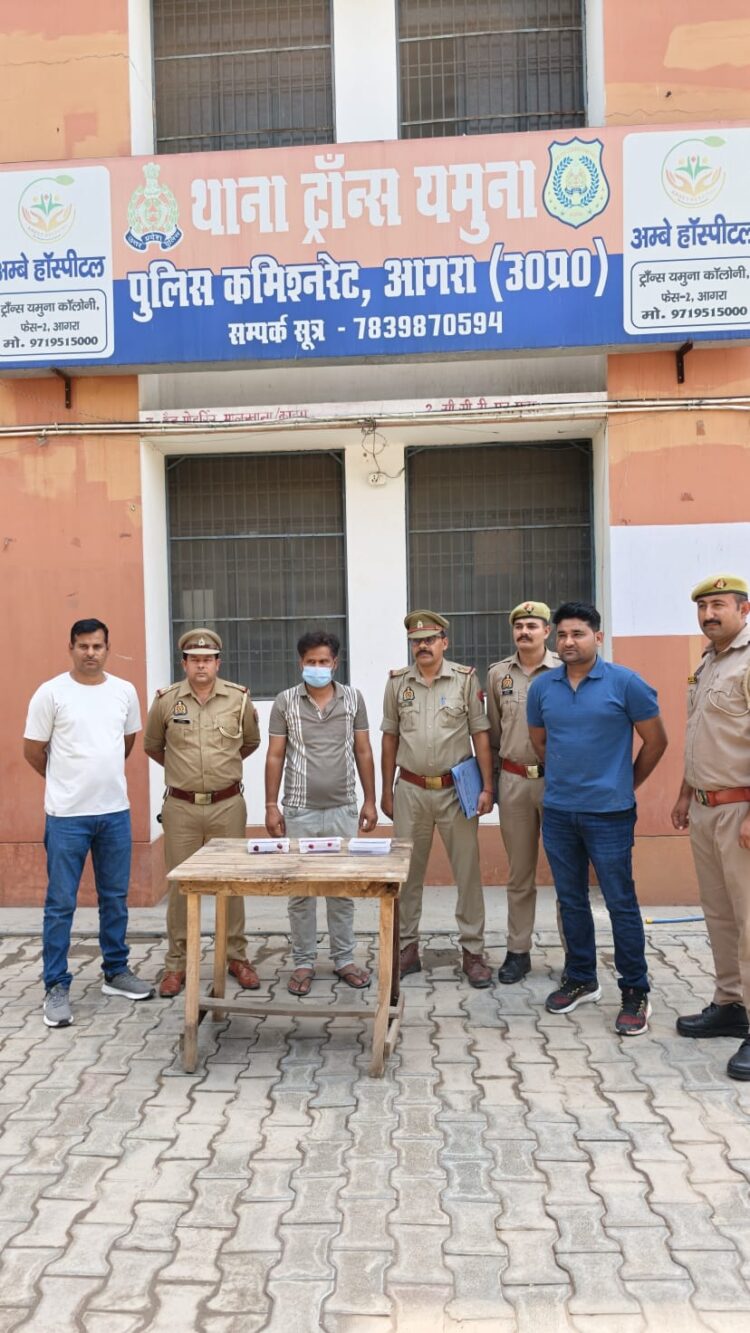करीबी रिश्तेदार ने ही परिवार के भरोसे का फायदा उठाकर महीनों तक घर से लाखों की चोरी की