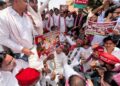 एलपीजी, पेट्रोल-डीजल पर दाम बढ़ने को लेकर सपाइयों ने किया विरोध प्रदर्शन