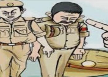 गोकशी में इंस्पेक्टर अछनेरा लाइन हाजिर, घोर लापरवाही पर इंस्पेक्टर लोहामंडी हुए निलंबित