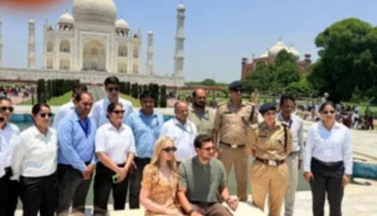 अमेरिकी राष्ट्रपति डोनाल्ड ट्रंप की बेटी ने पति के साथ निहारा ताज