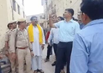 बालूगंज में चार मकान गिरे, जायजा लेने के लिए मौके पर पहुंचे डीएम