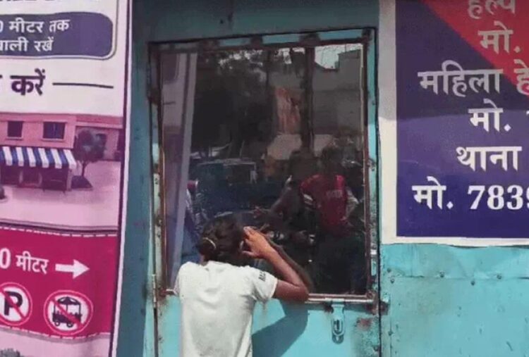 महिला परिचालक ने टेढ़ी बगिया चौकी पुलिस पर लगाए मारपीट के आरोप
