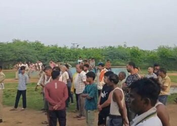 गांव में बंद पड़ी गौशाला में युवक का शव मिलने से सनसनी