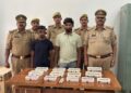 शाहगंज में हुई लाखों रुपए की चोरी का पुलिस ने किया खुलासा