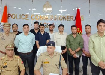 ताजगंज में लंबे समय से चल रहा था फर्जी कॉल सेंटर, सैकड़ो लोगों से करोड़ों ठगे