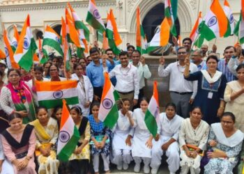 एसएन मेडिकल कॉलेज में देशभक्ति और राष्ट्रीय एकता का जोश देखने को मिला