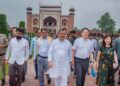 भारत और जापान के बीच औद्योगिक और पर्यटन संबंधों को नई ऊंचाई देने के उद्देश्य से आया प्रतिनिधिमंडल ताजमहल की खूबसूरती का हुआ कायल