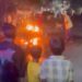 चलती बुलेट बनी आग का गोला, मची अफरा-तफरी, राहगीरों ने समय रहते बुझाई लपटें