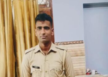 पुलिस लाइन में कांस्टेबल ने की आत्महत्या, सुसाइड नोट में लिखा भाई मुझे माफ करना