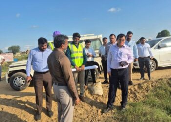 प्राधिकरण के उपाध्यक्ष ने चार्ज ग्रहण करते ही ग्रेटर आगरा और अटलपुरम टाउनशिप का किया निरीक्षण, कार्य धीमा होने पर हुए नाराज