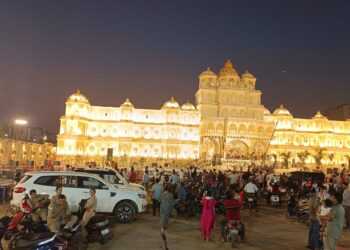 जनकपुरी महोत्सव में जगमगाई मिथला नगरी