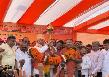रामप्रताप चौहान अधिकारियों को चेताते हुए बोले उनके कार्यकर्ताओं का काम नहीं रुकना चाहिए