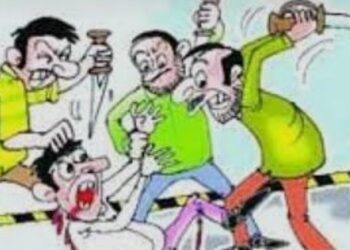 सात साल के बच्चे को बाइक से टक्कर लगने के बाद विवाद खूनी संघर्ष में बदला