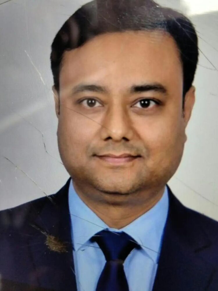 युवक की मौत का चार लाख में सौदा करना चाह रही पुलिस, आगरा पुलिस की वजह से दो बच्चियां हुईं अनाथ