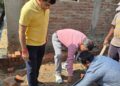 एडीए उपाध्यक्ष ने गिट्टी उखड़वाकर सड़क चेक की