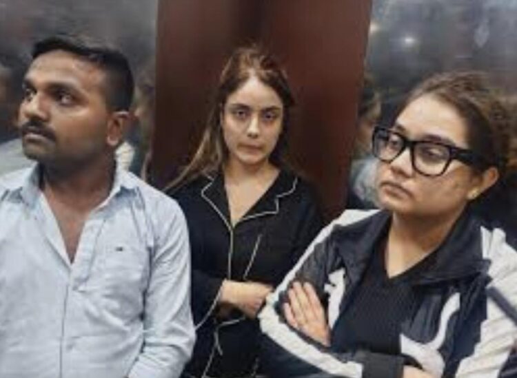 मॉडल श्रद्धा दुबे नागपुर से गिरफ्तार, आगरा में भी किया था 24 घंटे स्टे