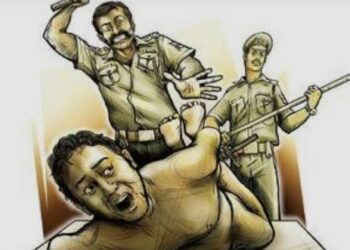 दरोगा ने दिखाई दरोगाई, स्टेडियम के कर्मचारी की चौकी बंद कर लात-घूसों व डंडे से की पिटाई, बोला अब जीवन भर मेरा नाम देगा सुनाई